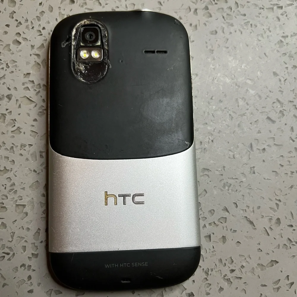 HTC Phone (Non-Functional) - Picture 2 of 2